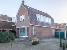 Afbeeldingslocatie: https://tweakers.net/i/8gXnXl4dEwIhECbu9XffJsCNNPE=/234x176/filters:strip_exif()/f/image/4USr0LmzJacbr048bFkgtLfb.png?f=fotoalbum_medium