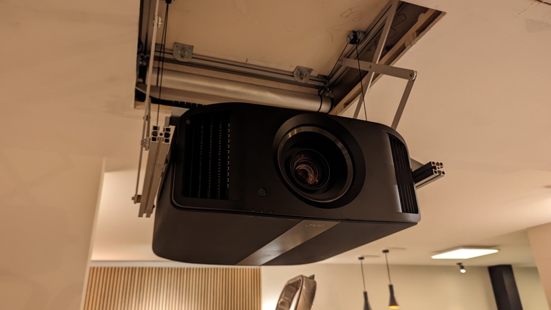 Afbeeldingslocatie: https://tweakers.net/i/8i1MPzXd1ML8c-UMtuBj4ChqtlA=/800x/filters:strip_icc():strip_exif()/f/image/o5p3OipHuYaylUCbFD7ECVpc.jpg?f=fotoalbum_large