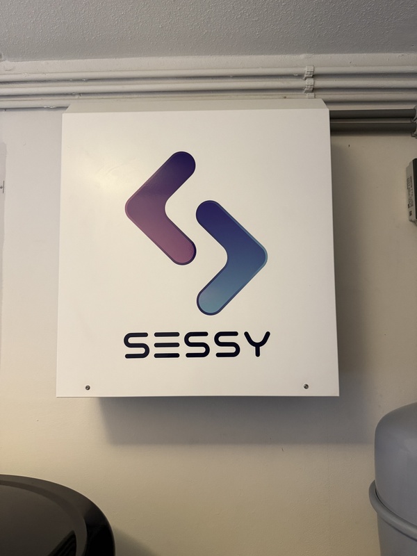 Afbeeldingslocatie: https://tweakers.net/i/8in4y47zWg87lGhnDLHmk1oDExM=/x800/filters:strip_icc():strip_exif()/f/image/hwxFlbOqNEnjypS5gkLCY7QO.jpg?f=fotoalbum_large