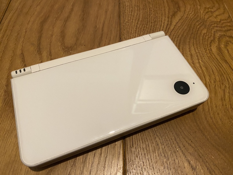 Afbeeldingslocatie: https://tweakers.net/i/8kyr2fGYp3NkZi7Q1cxkISkywQc=/800x/filters:strip_icc():strip_exif()/f/image/mL3jNB9PSrQ0nL3JGIRrX7H1.jpg?f=fotoalbum_large