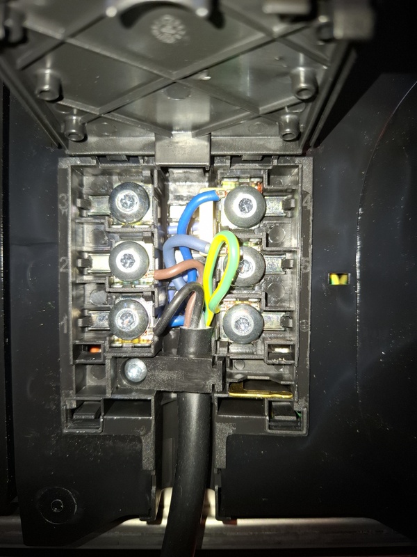 Afbeeldingslocatie: https://tweakers.net/i/8l9xH8fes1YSRZmOj4KNRjwIioY=/x800/filters:strip_icc():strip_exif()/f/image/yJWQrLusT1JfNuTb6Apfk8l4.jpg?f=fotoalbum_large