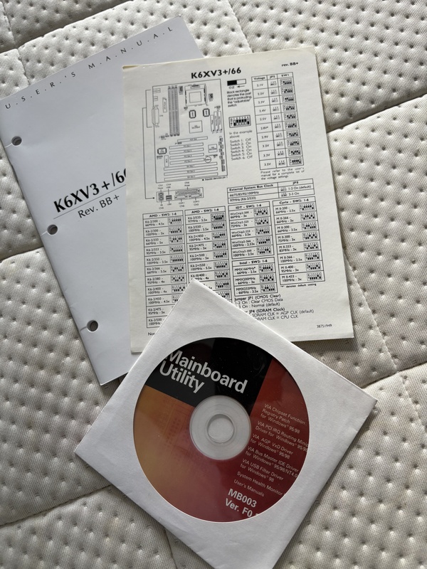 Afbeeldingslocatie: https://tweakers.net/i/8pVKBXmz9sm8JKpFAPFj4fpq1fs=/x800/filters:strip_icc():strip_exif()/f/image/DyVTsBkFr8wyyhIyVCv4OwRB.jpg?f=fotoalbum_large