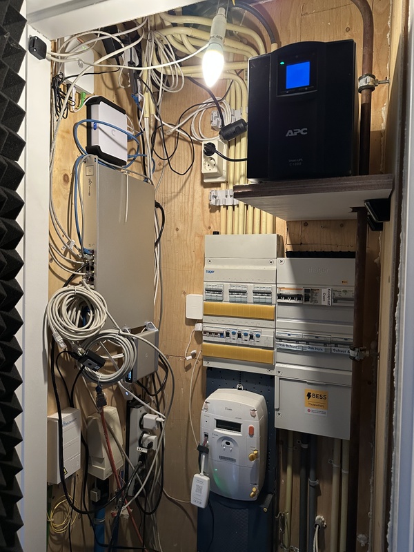 Afbeeldingslocatie: https://tweakers.net/i/8ri9ywGNYh7f5J2dhGUlh8zXlwc=/x800/filters:strip_icc():strip_exif()/f/image/mf9fu8RAyjgA7MtkVgiPDdhL.jpg?f=fotoalbum_large