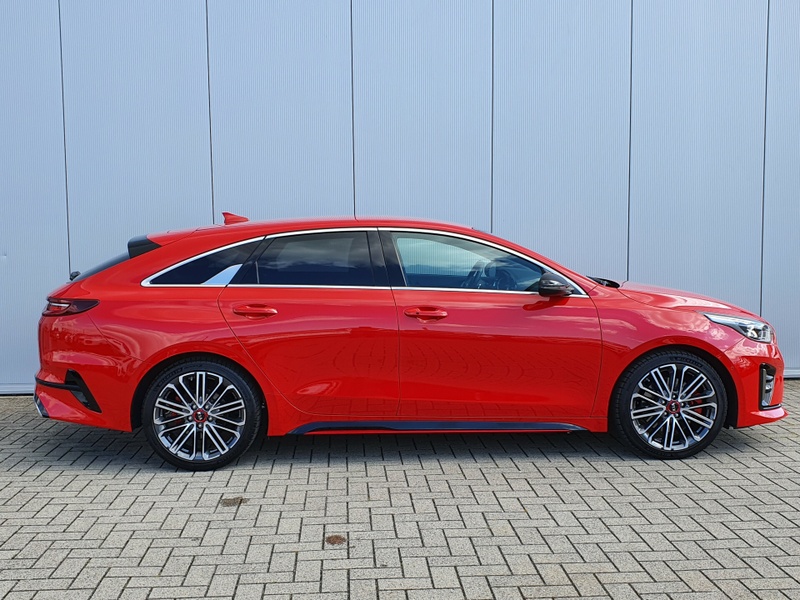 Afbeeldingslocatie: https://tweakers.net/i/8t1glhWKFlUAx1JVpJhgyX6PDXw=/800x/filters:strip_icc():strip_exif()/f/image/1SAYFGImpAGQeOxDpbe6wKV1.jpg?f=fotoalbum_large