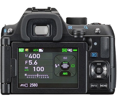 Pentax K-70 + 18-50mm f/4.0-5.6 Zwart