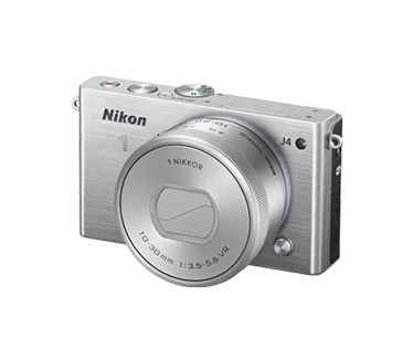 Nikon 1 J4 + 1 NIKKOR VR 10-30mm f/3.5-5.6 Zilver