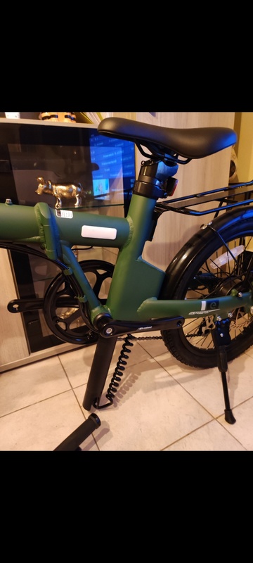 Afbeeldingslocatie: https://tweakers.net/i/972qTIX3g4uJdBysmblY1XZ-lZo=/x800/filters:strip_icc():strip_exif()/f/image/PzSQSKr4h4OmxbpgFeShlchs.jpg?f=fotoalbum_large