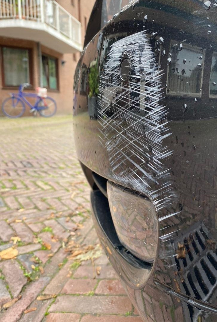 Afbeeldingslocatie: https://tweakers.net/i/99w9pMBGm3sXhQRRFN7geJUH_os=/full-fit-in/4920x3264/filters:max_bytes(3145728):no_upscale():strip_icc():fill(white):strip_exif()/f/image/2htonoEVQfQGyDGfPT16EsNn.jpg?f=user_large