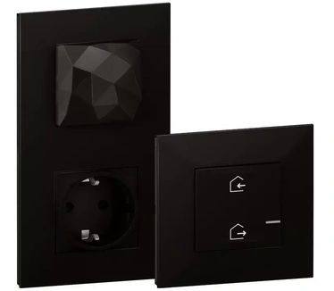 Legrand starterskit met Gateway en RF-bedieningswip voor scenario vertrek/aankomst Zwart Gefumeerd