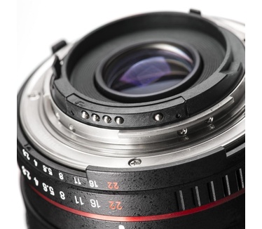 Walimex Pro 135mm f/2.2 VDSLR (MFT)