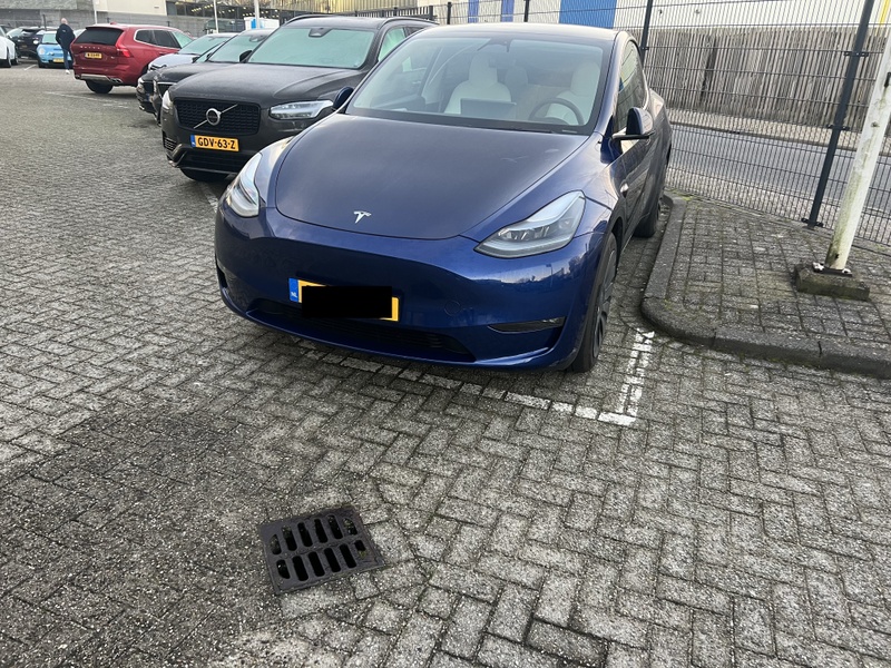 Afbeeldingslocatie: https://tweakers.net/i/9Dxt1sTqxIbX9R1ALZQemKyOf0M=/800x/filters:strip_icc():strip_exif()/f/image/djpjHCQGWRcLiMSVaCTxNwtT.jpg?f=fotoalbum_large