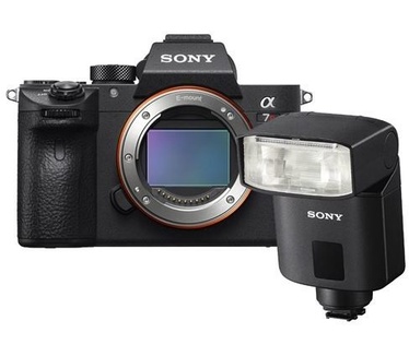 Sony A7R III + HVL-F32M