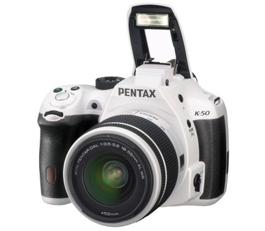 Pentax K-50 + smc DA 18-55 mm f/3.5-5.6 AL WR Wit