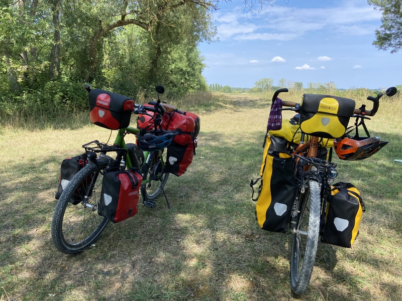 Afbeeldingslocatie: https://tweakers.net/i/9HfBOxqUr3GxbpzUCYxmYna5y94=/800x/filters:strip_icc():strip_exif()/f/image/FjGy7UTmugJMvxvSZ95Fvua6.jpg?f=fotoalbum_large