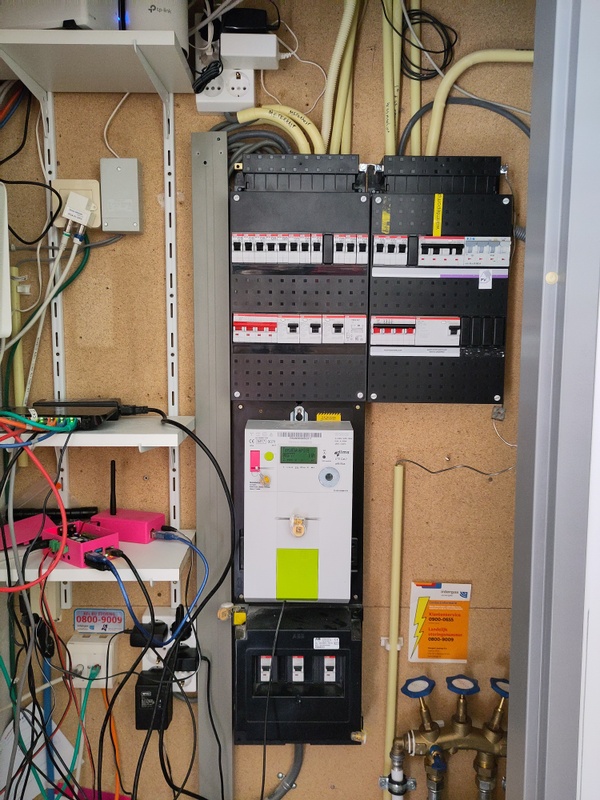 Afbeeldingslocatie: https://tweakers.net/i/9KmkteQQYlVmHxx1ctJaLhjPX7g=/x800/filters:strip_icc():strip_exif()/f/image/8pzjeIp5iNKybX26fO5L9pfw.jpg?f=fotoalbum_large