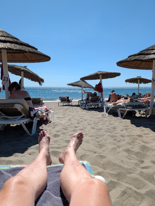 Afbeeldingslocatie: https://tweakers.net/i/9P99uW1KOJtAL50vwtDmWF6DiOY=/x800/filters:strip_icc():strip_exif()/f/image/72NJD7LejER9ffCiA3IYhJyK.jpg?f=fotoalbum_large