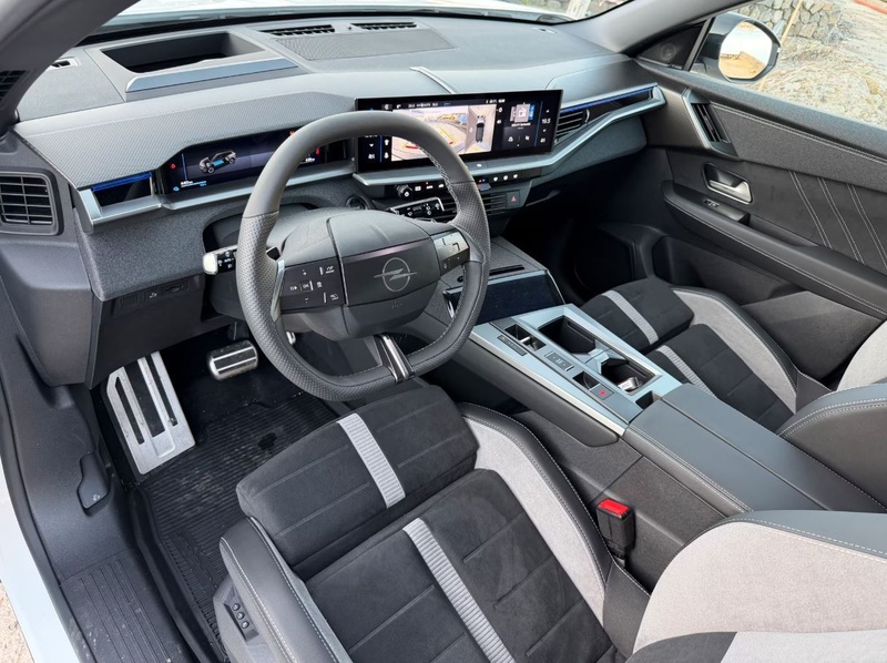 Afbeeldingslocatie: https://tweakers.net/i/9PMfyMgRXHmW6EsAoT15T-5p5SM=/800x/filters:strip_icc():strip_exif()/f/image/gBtjyEKzDJxgBAz4g0CUP0PV.jpg?f=fotoalbum_large