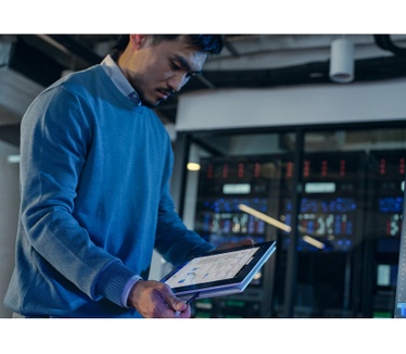 HP EliteBook 8 Flip G1i 13 inch Notebook AI PC Wolf Pro Security Edition