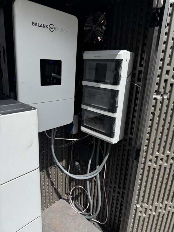 Afbeeldingslocatie: https://tweakers.net/i/9UiVSf0yBwzopW32xFl54_honKc=/x800/filters:strip_icc():strip_exif()/f/image/vO3UqRCcjl5aFMGYKKSxMyyq.jpg?f=fotoalbum_large