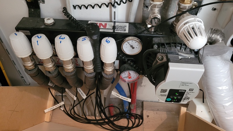 Afbeeldingslocatie: https://tweakers.net/i/9Wpjs25RXhtMJO4zxdeweCT5g5A=/800x/filters:strip_icc():strip_exif()/f/image/KA4fisdfrrbg6v3qbuMVevT9.jpg?f=fotoalbum_large