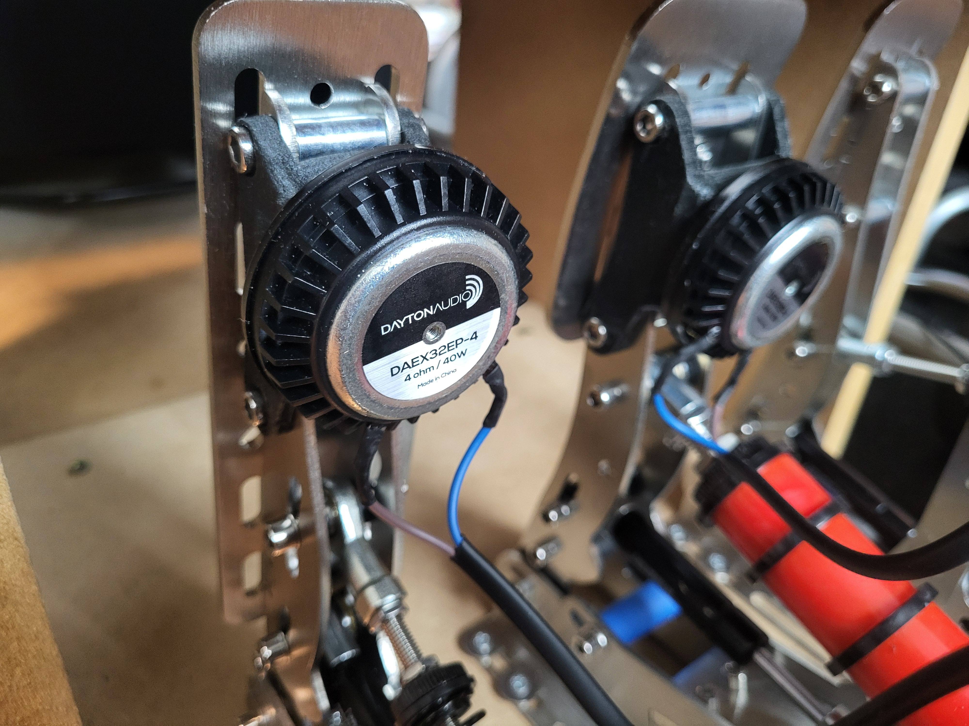 Afbeeldingslocatie: https://tweakers.net/i/9_iXbdohspCmSuuitKYXGDYuStQ=/fit-in/4920x3264/filters:max_bytes(3145728):no_upscale():strip_icc():strip_exif()/f/image/OFxQRriNTXYaJ2DQDMNmXrwG.jpg?f=user_large