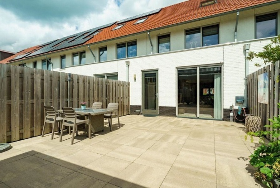 Afbeeldingslocatie: https://tweakers.net/i/9g0sAcimEJcXXwDrDn3ON91SNuc=/full-fit-in/4920x3264/filters:max_bytes(3145728):no_upscale():strip_icc():fill(white):strip_exif()/f/image/PHt0XRCE65G4ifpYtrIlCXSZ.jpg?f=user_large