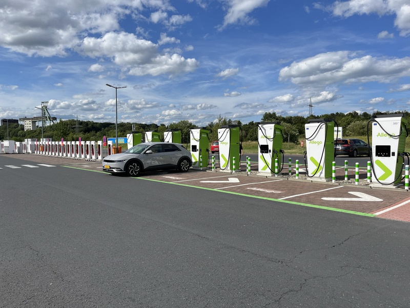 Afbeeldingslocatie: https://tweakers.net/i/9hlNoGu_4w_Tglsn3PLXRIi6gYA=/800x/filters:strip_icc():strip_exif()/f/image/ryhFbRJt5ALygorWmtcBh2pJ.jpg?f=fotoalbum_large