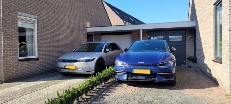 Afbeeldingslocatie: https://tweakers.net/i/9j4-JeIiLYUvp17kk8-PO_YI1xc=/800x/filters:strip_icc():strip_exif()/f/image/h2ijsTGkvFOKYkfospN5VH73.jpg?f=fotoalbum_large
