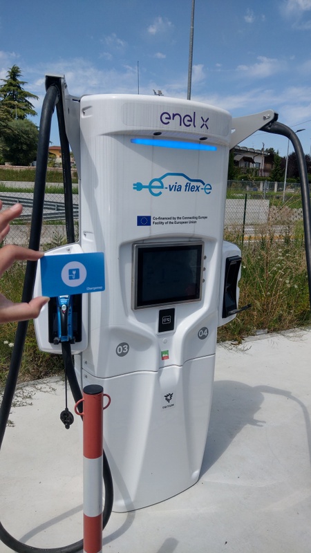 Afbeeldingslocatie: https://tweakers.net/i/9s0O7REB0P7EtLiVBMIwzAxiYJo=/x800/filters:strip_icc():strip_exif()/f/image/Og6k9Rqh78TOGV6QV7gKHozf.jpg?f=fotoalbum_large