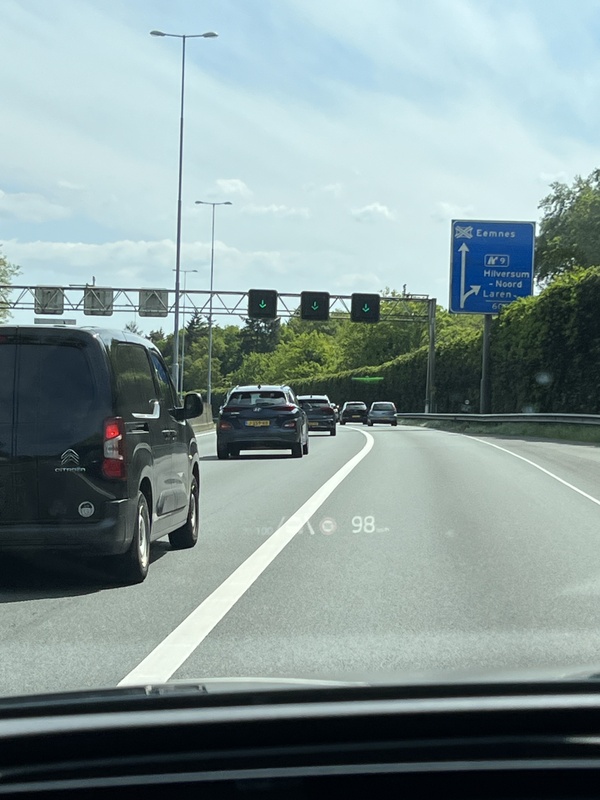 Afbeeldingslocatie: https://tweakers.net/i/9u-wvu8D9LZ6Bq8pv3NOv_onz_0=/x800/filters:strip_icc():strip_exif()/f/image/T7rV7FxksW3e1figGhskzen1.jpg?f=fotoalbum_large