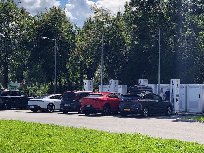 Afbeeldingslocatie: https://tweakers.net/i/9v-aW23MVJkITjSTRAvfo0wH9sQ=/800x/filters:strip_icc():strip_exif()/f/image/qqa65AbR6RPBkfJMG2h693Wk.jpg?f=fotoalbum_large