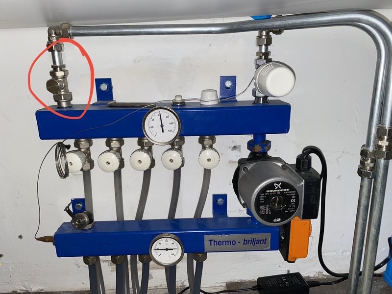 Afbeeldingslocatie: https://tweakers.net/i/A2Xj5IDKwi1SZZX71_h2lvnxQ-M=/800x/filters:strip_icc():strip_exif()/f/image/v8V2TBB4D3rMH8dIrpG1q90d.jpg?f=fotoalbum_large