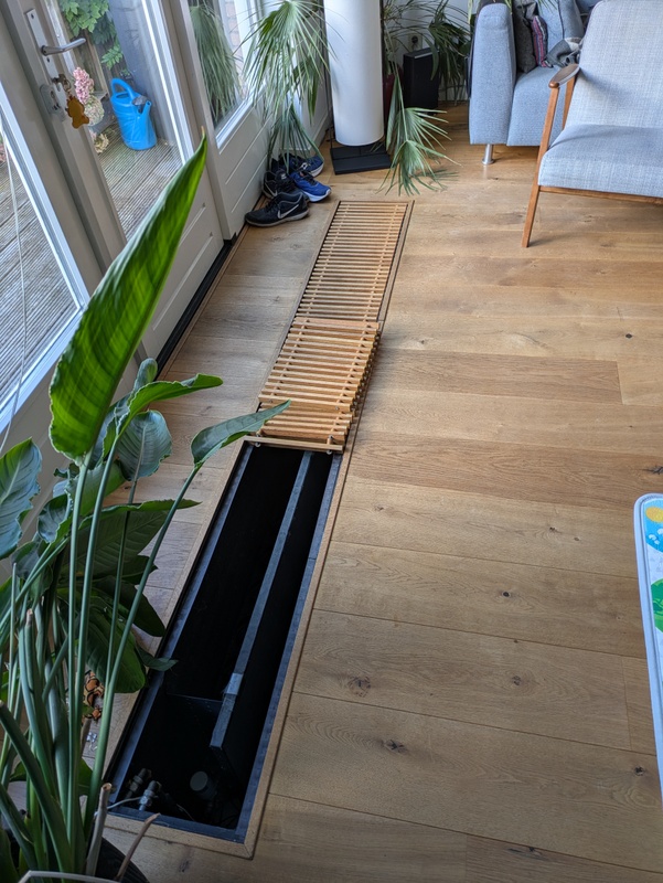 Afbeeldingslocatie: https://tweakers.net/i/A2wjMKN3htfy141aGcPx0y5TVEY=/x800/filters:strip_icc():strip_exif()/f/image/NRFtDx0gtMT0sS4eIBUNvKho.jpg?f=fotoalbum_large