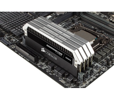 Corsair Dominator Platinum CMD16GX4M2A2666C15