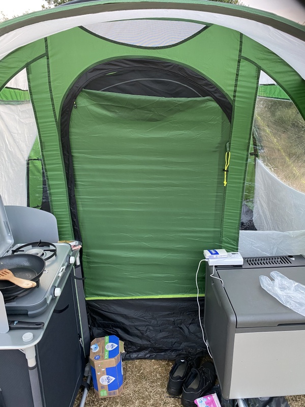 Afbeeldingslocatie: https://tweakers.net/i/AAfPScBBKjmfFF1tz9eDehkYmXI=/x800/filters:strip_icc():strip_exif()/f/image/NkDzDKzWj63yZLPqsNabbfL1.jpg?f=fotoalbum_large