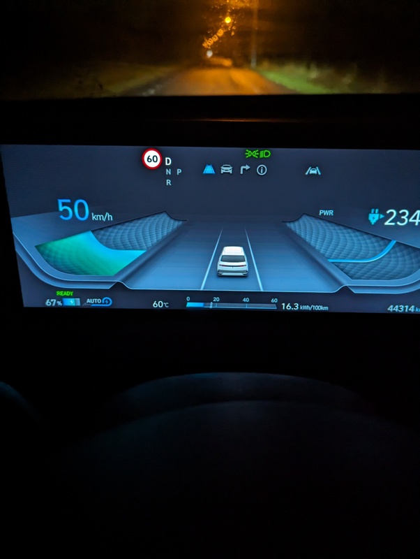 Afbeeldingslocatie: https://tweakers.net/i/AAlDHKW6RwDIYOqSzbHfE4m3Ml8=/x800/filters:strip_icc():strip_exif()/f/image/hey699BuOxLIgSa2qbVKLePt.jpg?f=fotoalbum_large