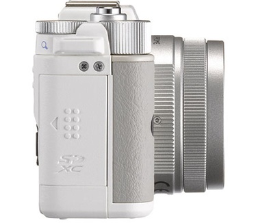 Pentax Q + 8.5mm f/1.9 Wit