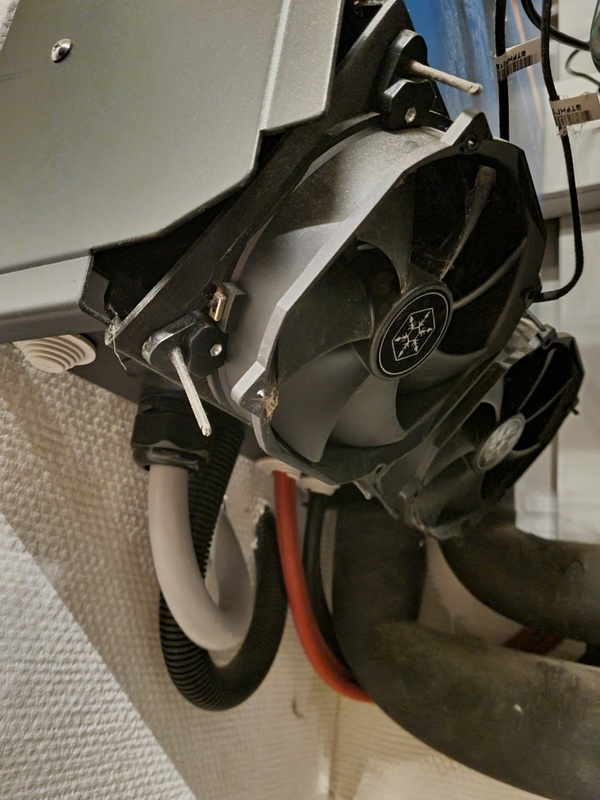 Afbeeldingslocatie: https://tweakers.net/i/AC7LhkSK5fKiSMYJw2EhqUkoTiU=/x800/filters:strip_icc():strip_exif()/f/image/3q3zBrKH1ZXVKfqURCleKHN2.jpg?f=fotoalbum_large