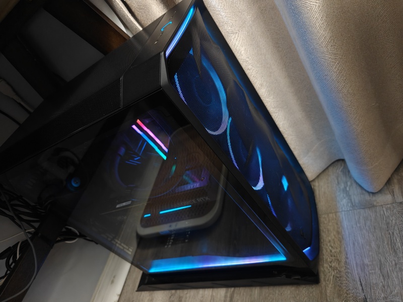 Afbeeldingslocatie: https://tweakers.net/i/ACkHu0EdZiuZm1DBbkDDxvpiLO8=/800x/filters:strip_icc():strip_exif()/f/image/ieGl3mrNslOltSNFVKsj4aji.jpg?f=fotoalbum_large