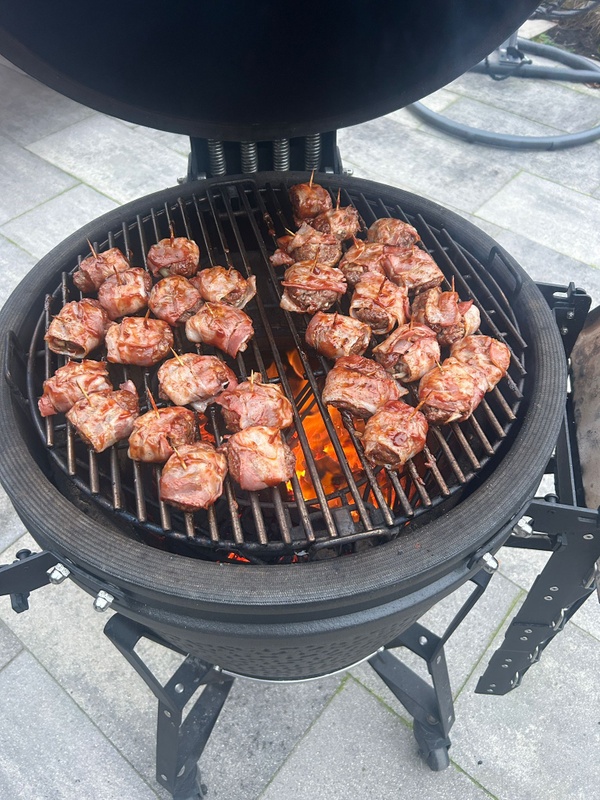 Afbeeldingslocatie: https://tweakers.net/i/ADTVHXYnic_KPVQWP5xajQ7iY_M=/x800/filters:strip_icc():strip_exif()/f/image/0cb3wuNDtdgtJhgXynEZ3gQ3.jpg?f=fotoalbum_large