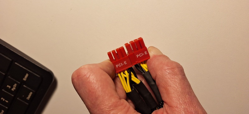 Afbeeldingslocatie: https://tweakers.net/i/AHHHtHKhQC_ertIqcwB_zKUGNZ0=/800x/filters:strip_icc():strip_exif()/f/image/VBQEn10RQ7489POa1UgbpTmz.jpg?f=fotoalbum_large