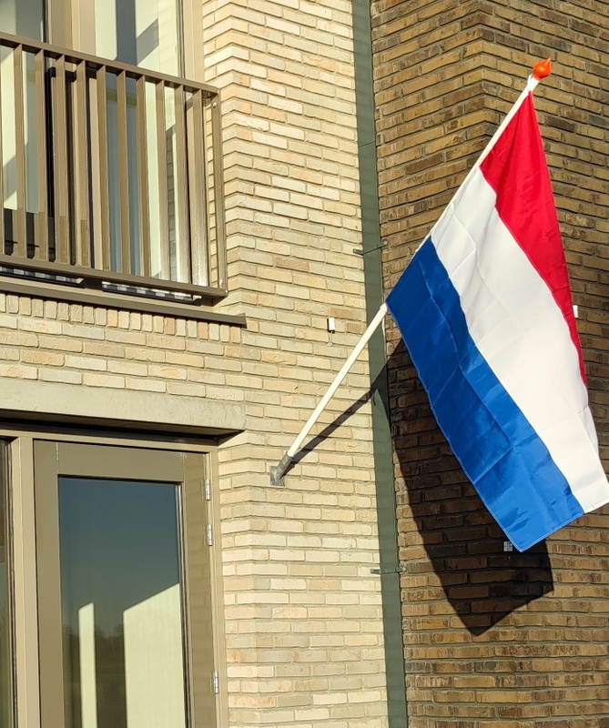 Afbeeldingslocatie: https://tweakers.net/i/AHZYLNkaEFwJR7P73VNb0NSy6cc=/x800/filters:strip_icc():strip_exif()/f/image/if4Syf3i2M0k0uZJVzxlM969.jpg?f=fotoalbum_large