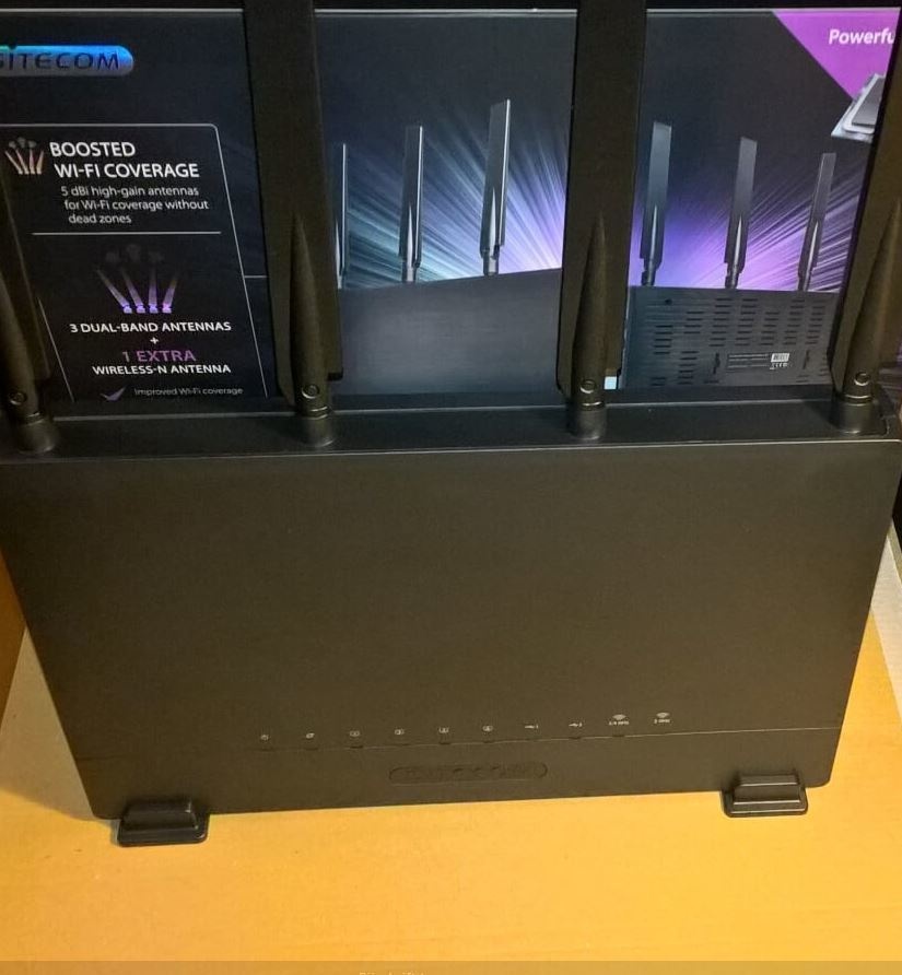 Afbeeldingslocatie: https://tweakers.net/i/AK-CFSE0bjE9Mk7s5xmEVwOm0hA=/m/681791/1CTFUGcujrFEhcaI8a8KowQIoGH7NUymfZ89PwoWqQvBFbtzx9.jpeg