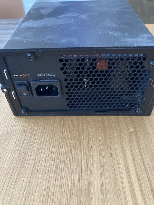 Afbeeldingslocatie: https://tweakers.net/i/AK0kpITd8cjM2uymemrEaaoSe2w=/x800/filters:strip_icc():strip_exif()/f/image/PqXwOocrGKkaxa0dJ87GjS3v.jpg?f=fotoalbum_large
