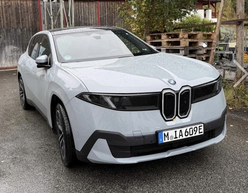 Afbeeldingslocatie: https://tweakers.net/i/AKFk16UsOQRciROuaMALHWcMBD4=/fit-in/4920x3264/filters:max_bytes(3145728):no_upscale():strip_icc():strip_exif()/f/image/EYjWOG74tkV1E7SOWdCWIBvV.jpg?f=user_large