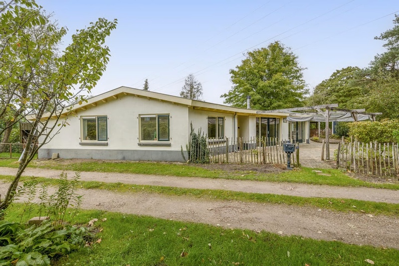 Afbeeldingslocatie: https://tweakers.net/i/AMPz3LyyAnsrINXES1ll0AiA3Hg=/800x/filters:strip_icc():strip_exif()/f/image/jz8hBh4islY5BzHiuqV4gkD3.jpg?f=fotoalbum_large