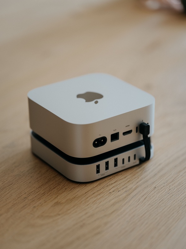 Apple Mac Mini 2024 M4 Pro 12-core CPU, 16-core GPU, 24GB ram, 1TB