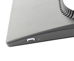 De Alienware AW3423DW heeft een aparte powerknop