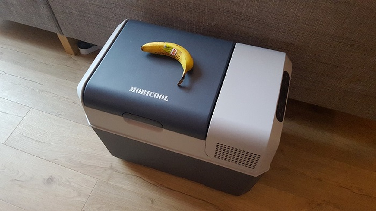 Afbeeldingslocatie: https://tweakers.net/i/ATR35c6g-36658OjM0ht0D6qwA0=/full-fit-in/4920x3264/filters:max_bytes(3145728):no_upscale():strip_icc():fill(white):strip_exif()/f/image/SYhnwgRRDSg7BnP01xcXlSxX.jpg?f=user_large