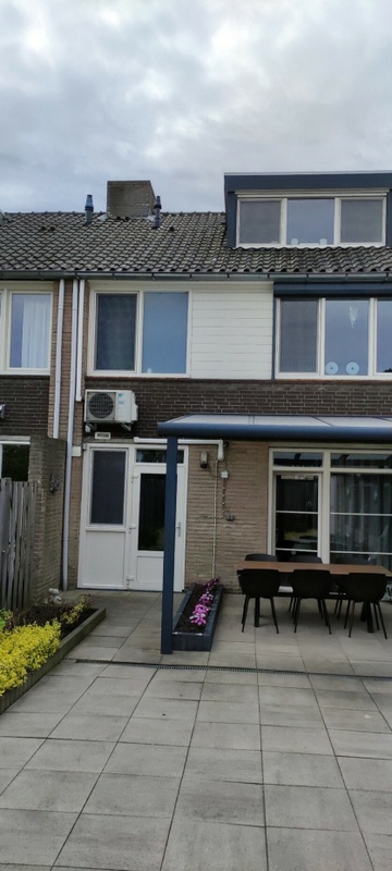 Afbeeldingslocatie: https://tweakers.net/i/AV52ibBluif4c1cJ4gY434eFhfk=/x800/filters:strip_icc():strip_exif()/f/image/e3hPGgArAMzeYBVhQhaTGOpK.jpg?f=fotoalbum_large